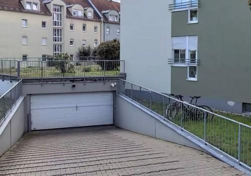Einfahrt zur Tiefgarage