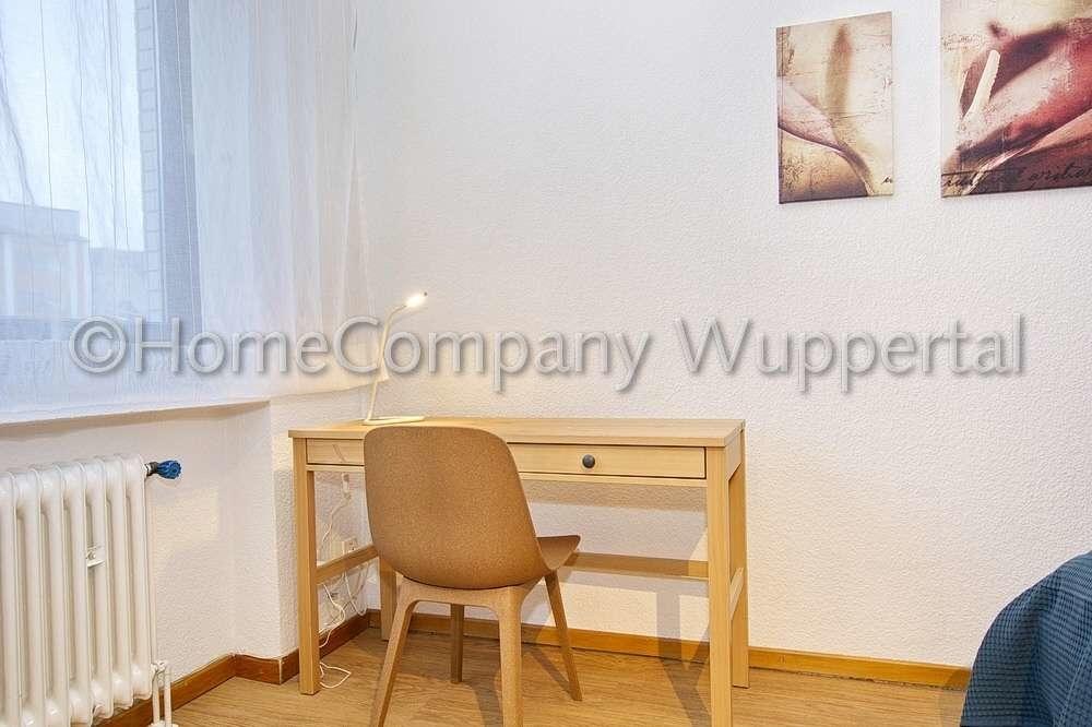 Schreibtisch
