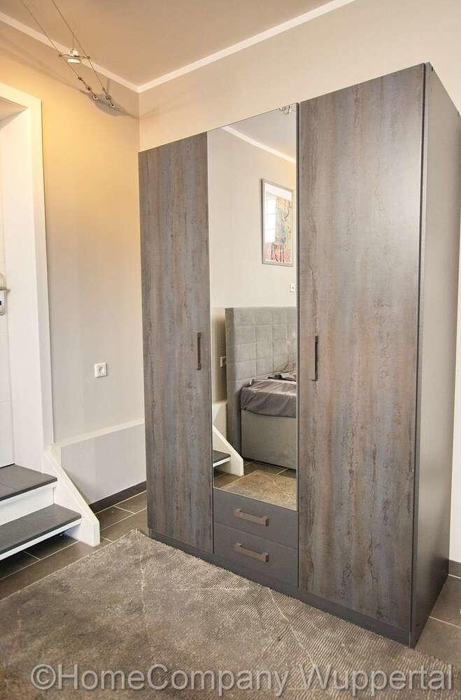 Kleiderschrank