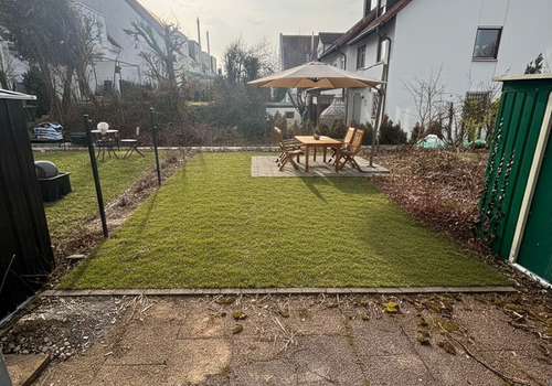Terrasse mit Garten