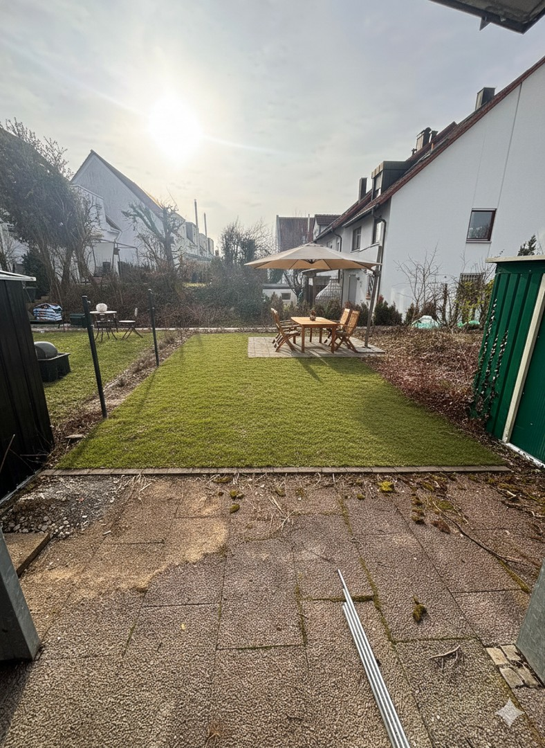 Terrasse mit Garten