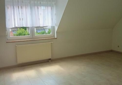 Zimmer neben Schlafzimmer