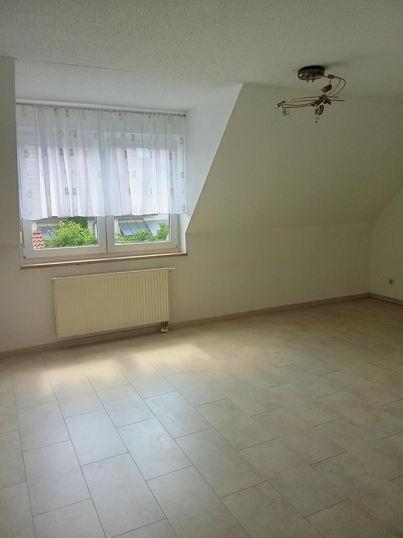 Zimmer neben Schlafzimmer