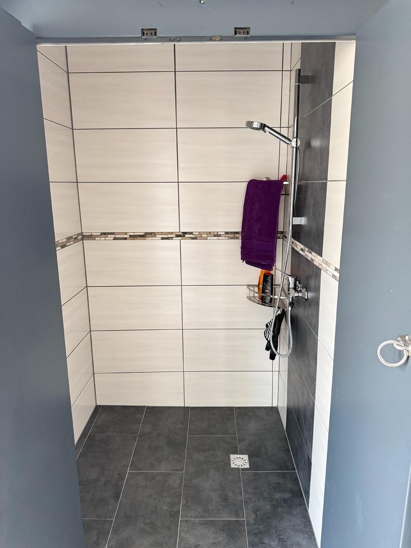EG Gewerbe: Dusche
