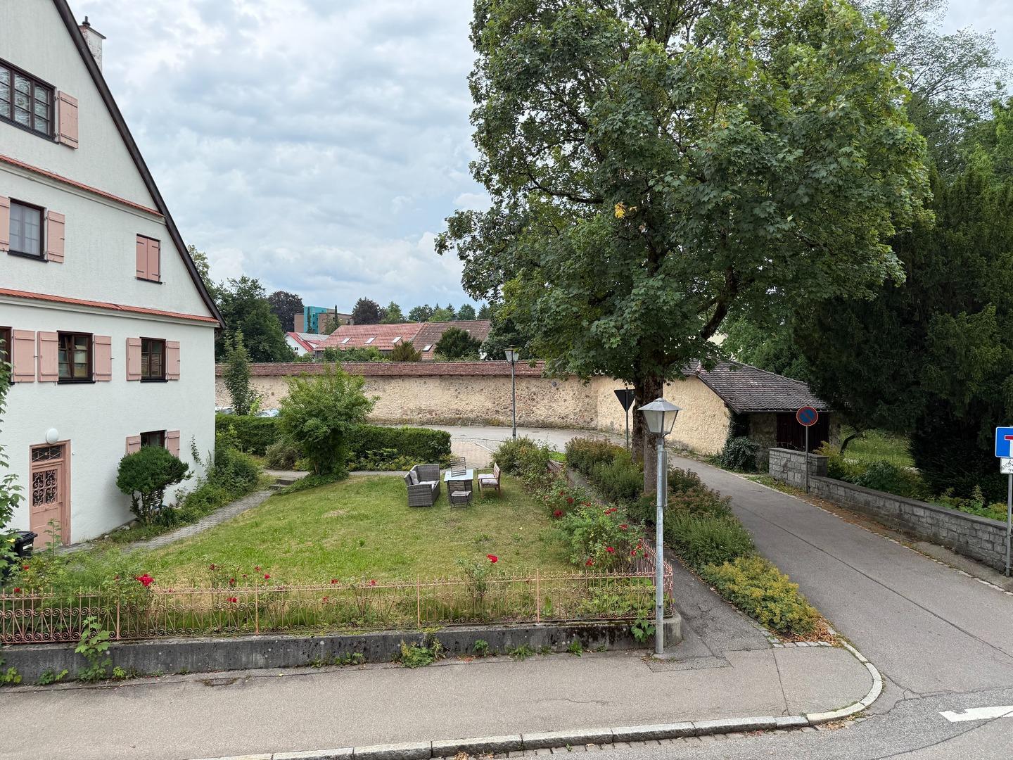 1.OG: 3-Zimmer-Whg. Blick vom Wohnzimmer