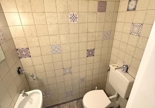 1.OG: 3-Zimmer-Whg. - sep. WC