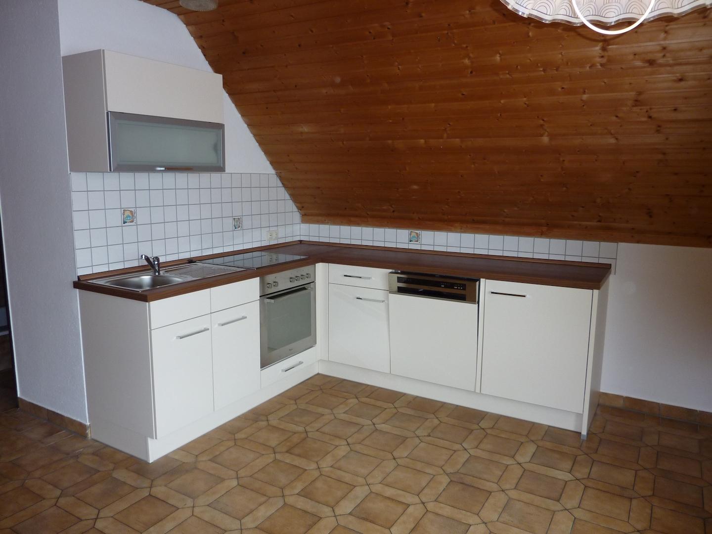 DG: 2-Zimmer-Whg. - Einbauküche