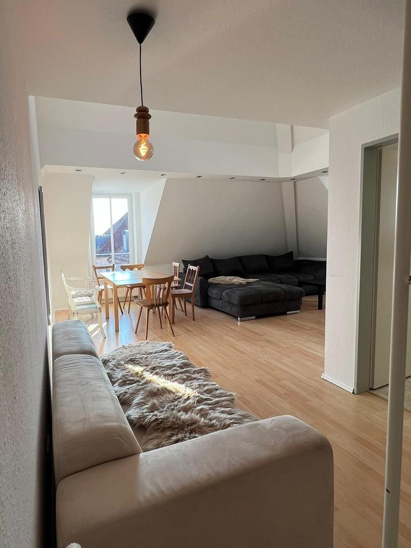 Wohnzimmer/Esszimmer