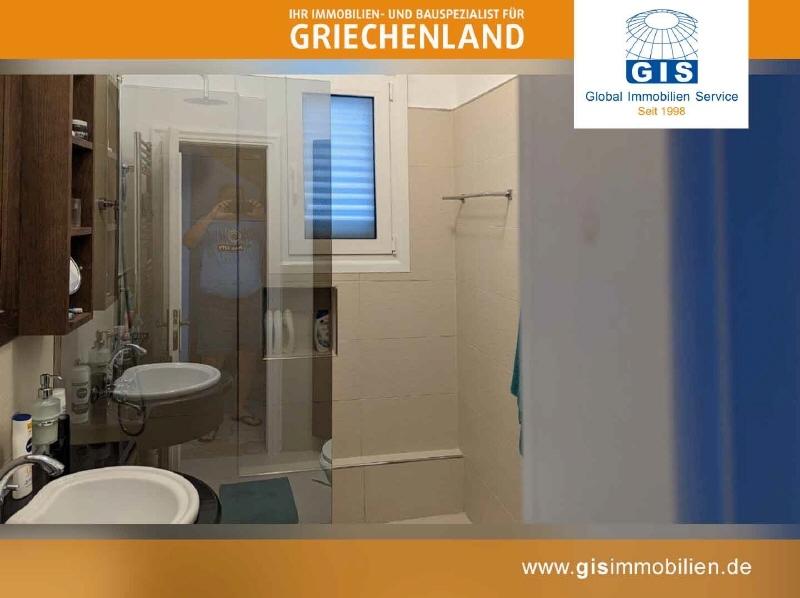 gefliestes Duschbad