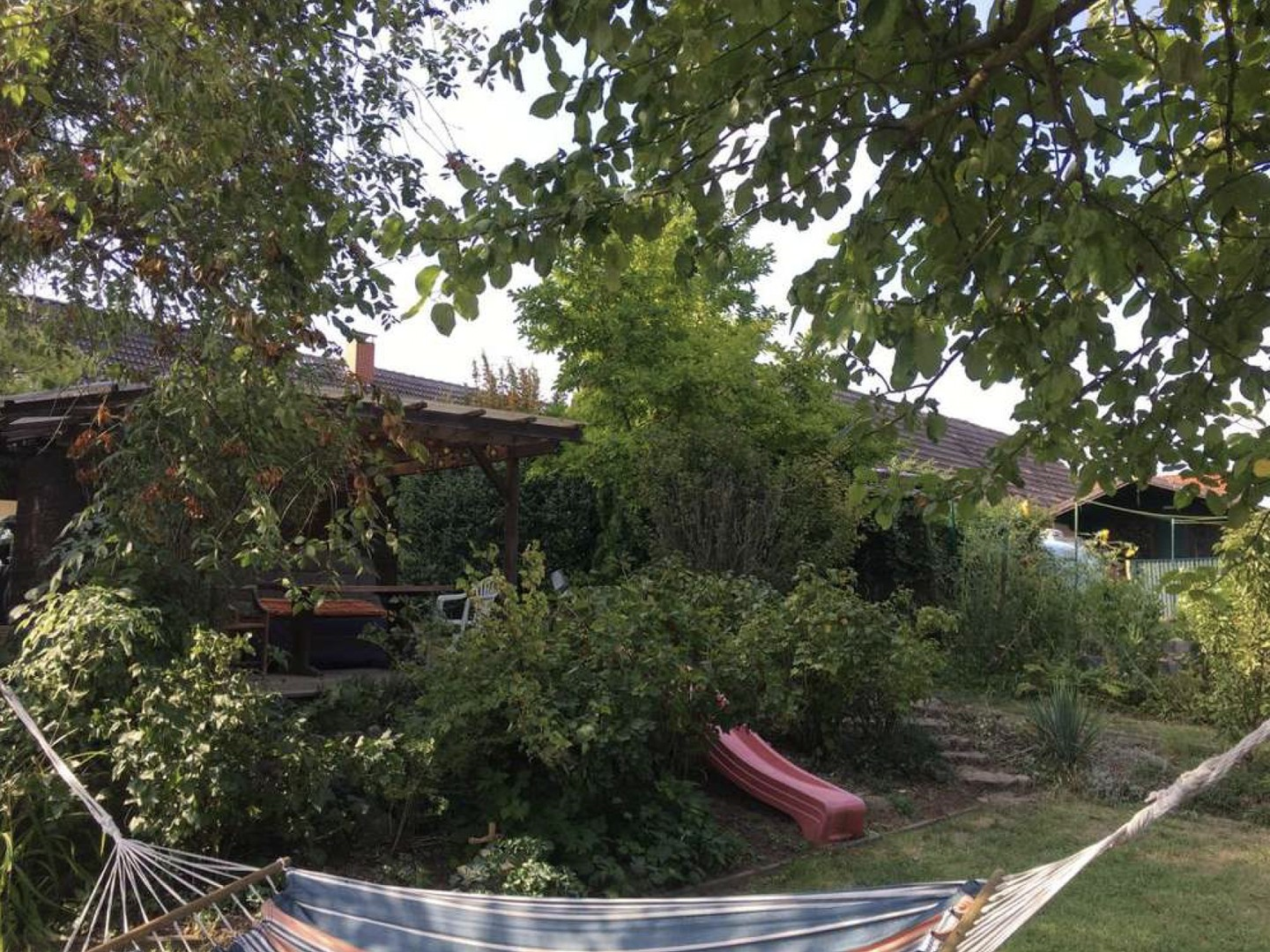 Garten Sicht auf Terasse