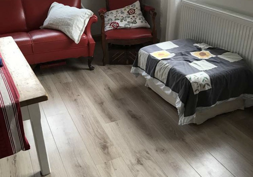 Wohnzimmer links
