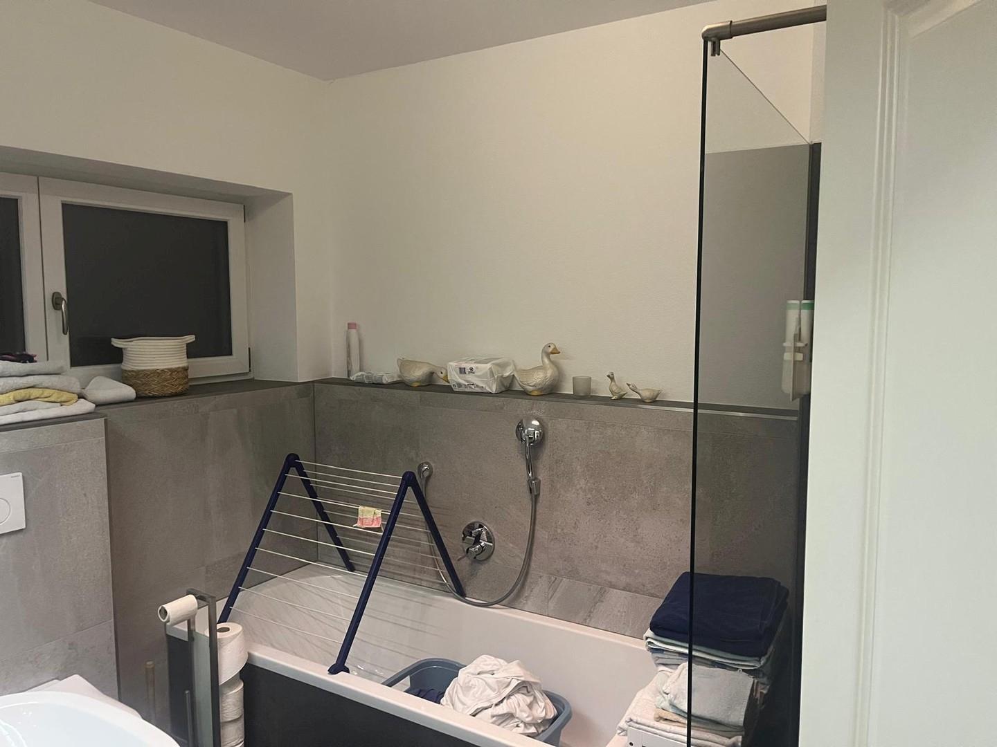 Vollbad 1.OG Dusche Wanne WC