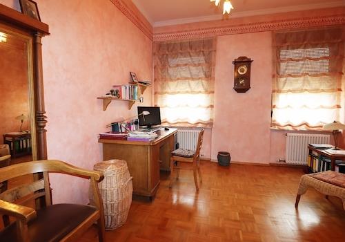 Büro der Wohnung im OG links