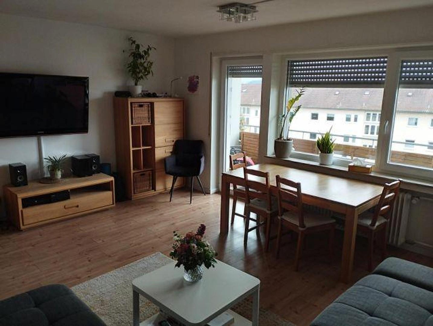 Wohnzimmer mit Zugang zum Balk