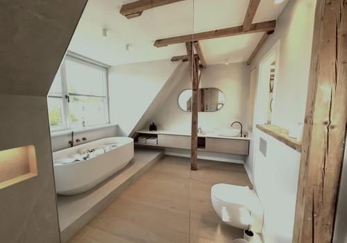 2. OG Ensuite Bad