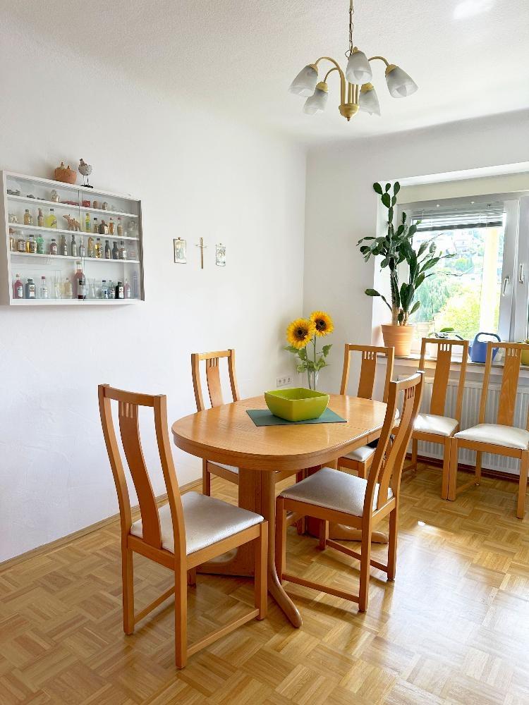 Hier können Sie mit der gantze Familie zusammensitzen und gemütlich Essen