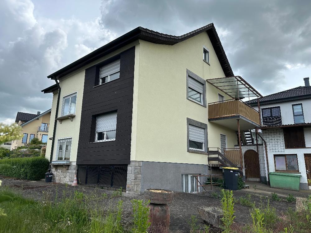 Ansicht von Hofseite mit Balkon