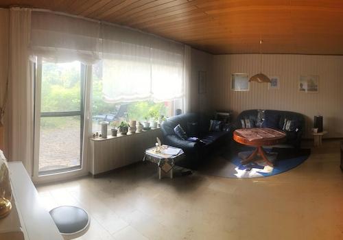 Wohnzimmer Gartenblick West