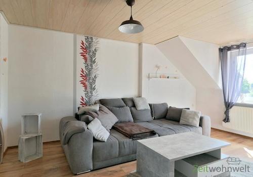 großes Sofa