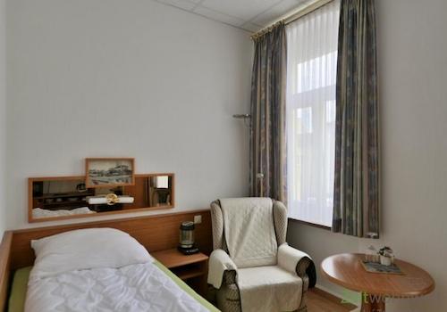 Blick zum Bett