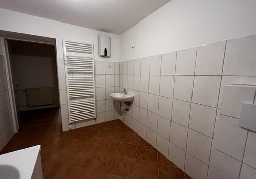 Bad mit Badewanne