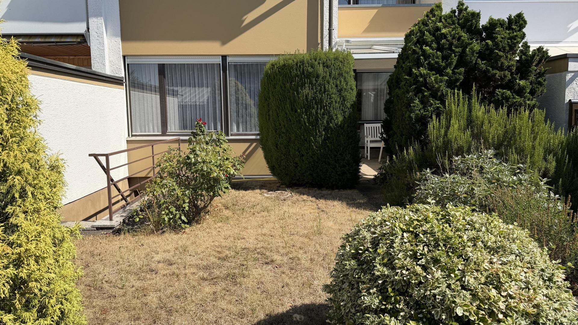 Garten / Zugang Keller