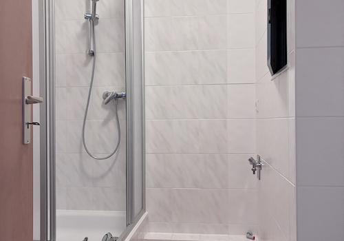 Bad mit Dusche