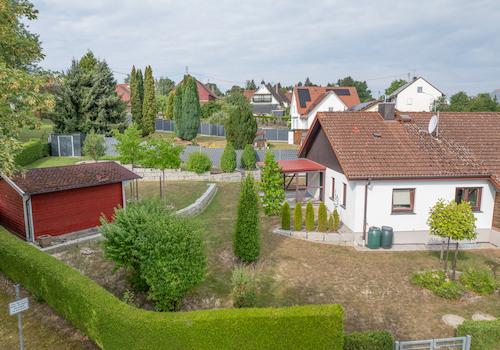Familienglück mit großem Garte