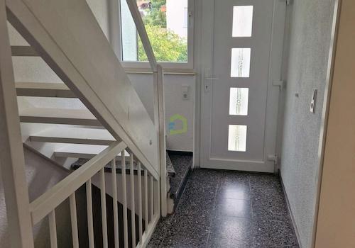 Flur mit Treppe