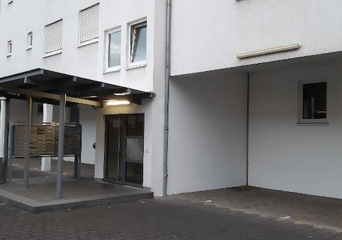 Eingang Gebäude