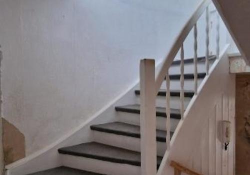 Treppenhaus zugang zum Dachgeschoss