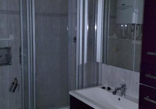 Bad mit Dusche