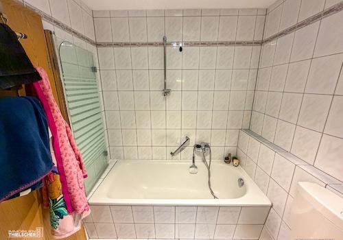 9 Badezimmer DG