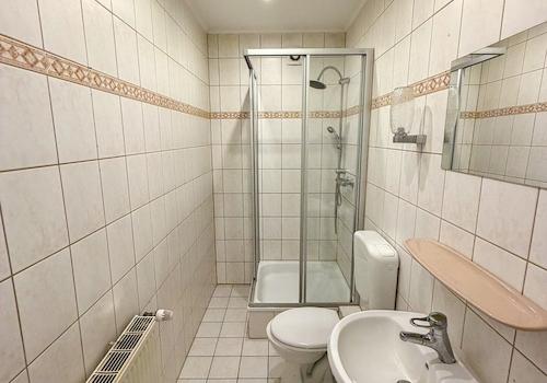 18 Badezimmer W2 OG