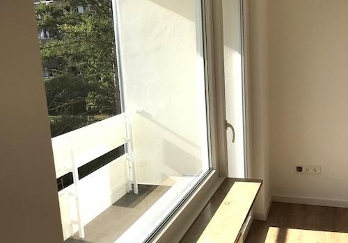 Wohnzimmer / Balkon