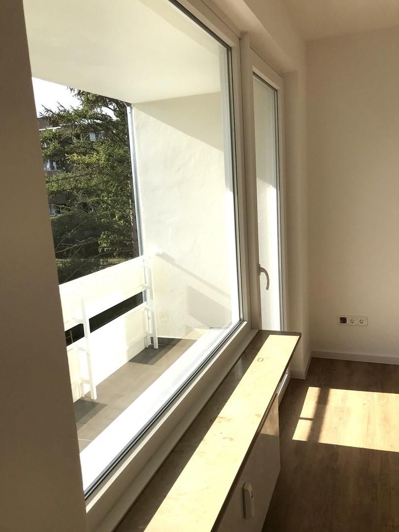 Wohnzimmer / Balkon