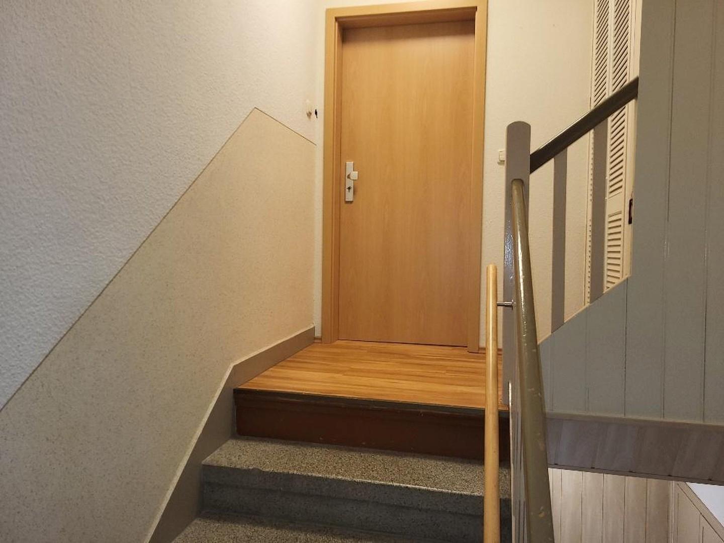 Zugang Wohnung 1. OG