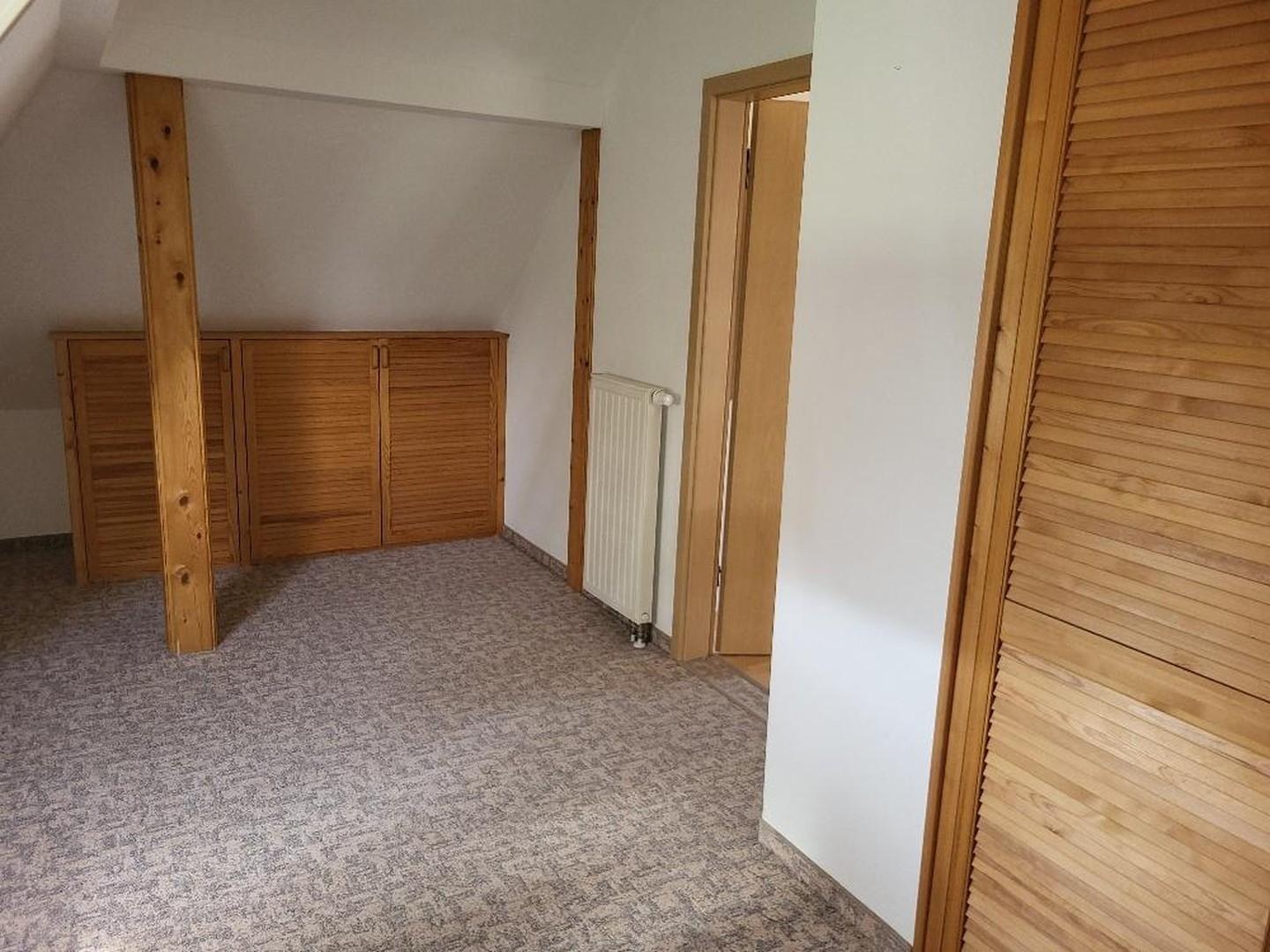 Zimmer mit Einbauschränke