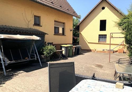 hinterm Haus
