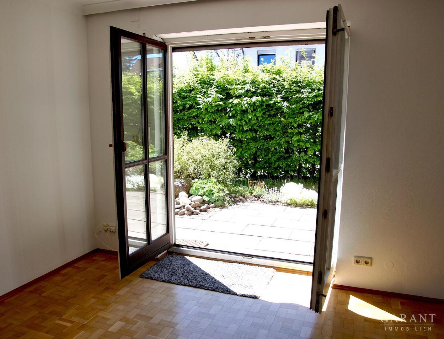 Wohnzimmer mit Blick Terasse