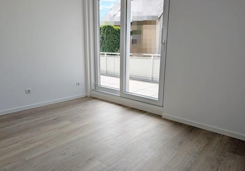 2. Kinderzimmer oder Homeoffice mit Zugang auf Balkon