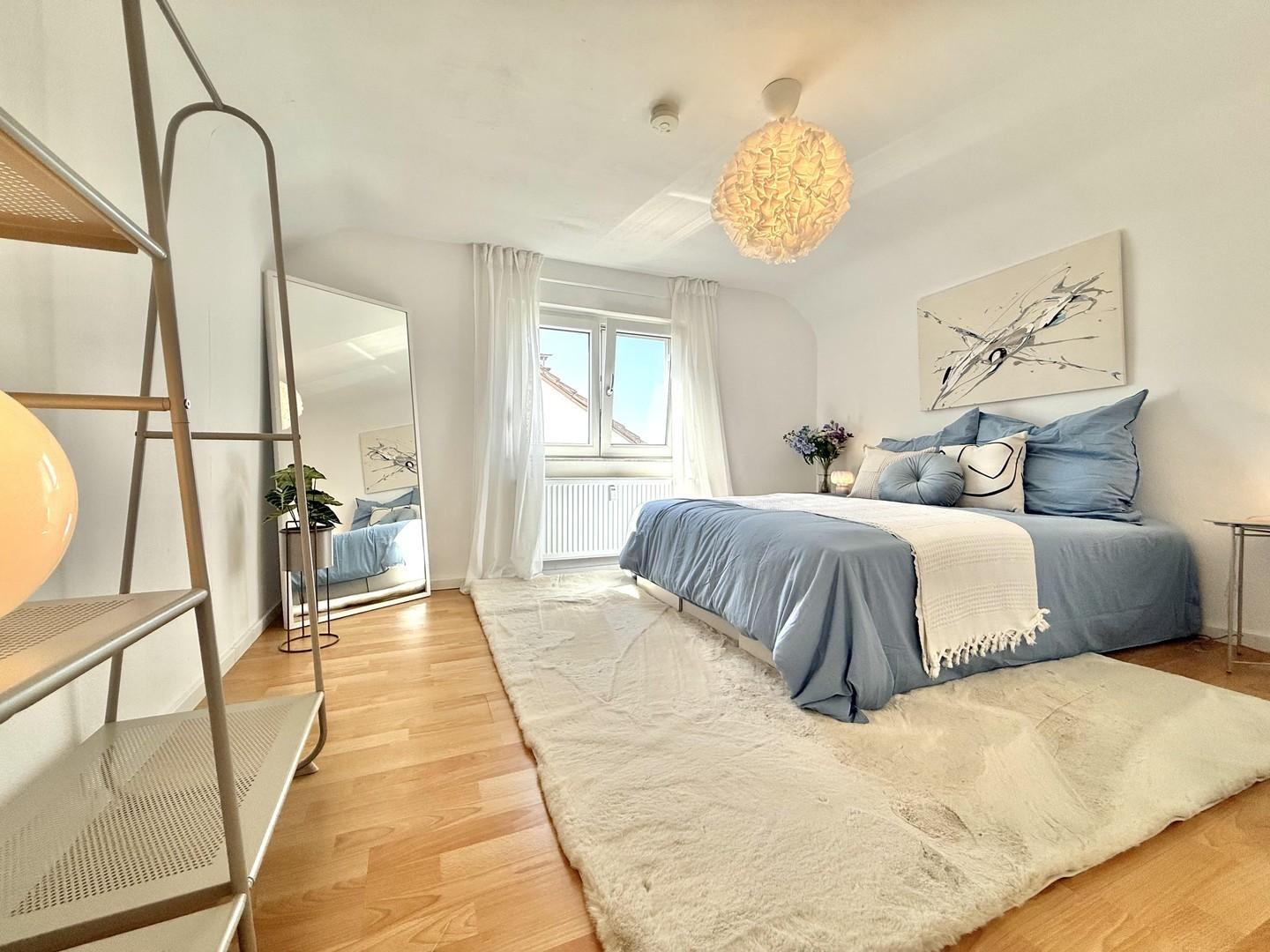 Schlafzimmer DG