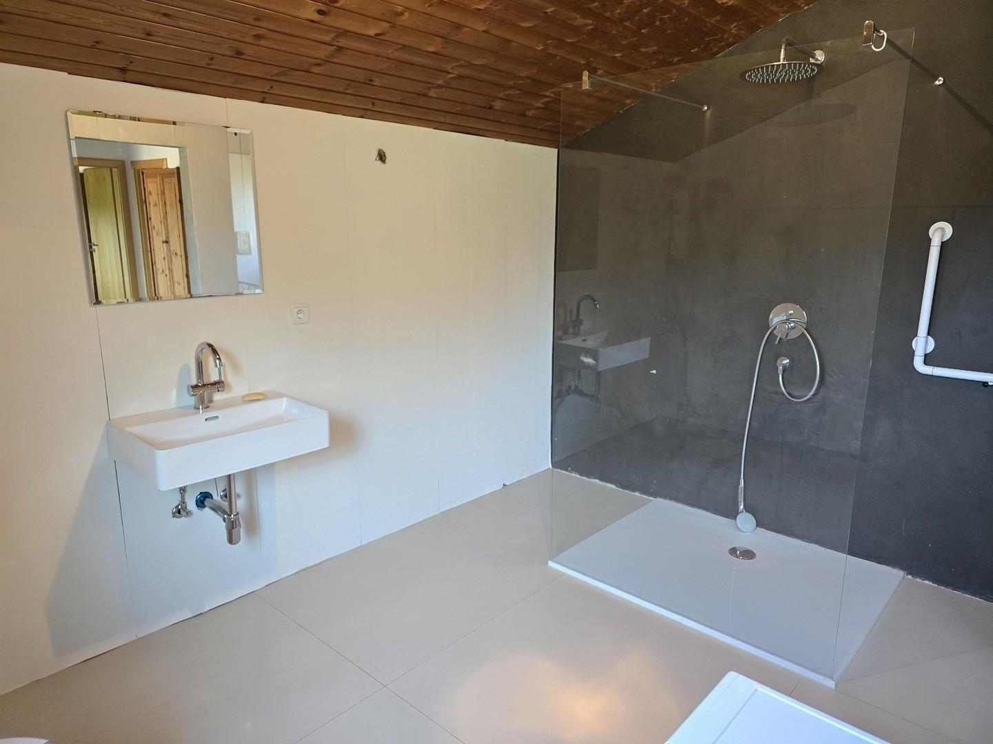 Bad OG – bodengleiche Dusche