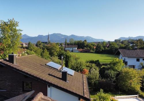 Prien-Panorama mit Bergen