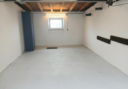 rechte Garage offen