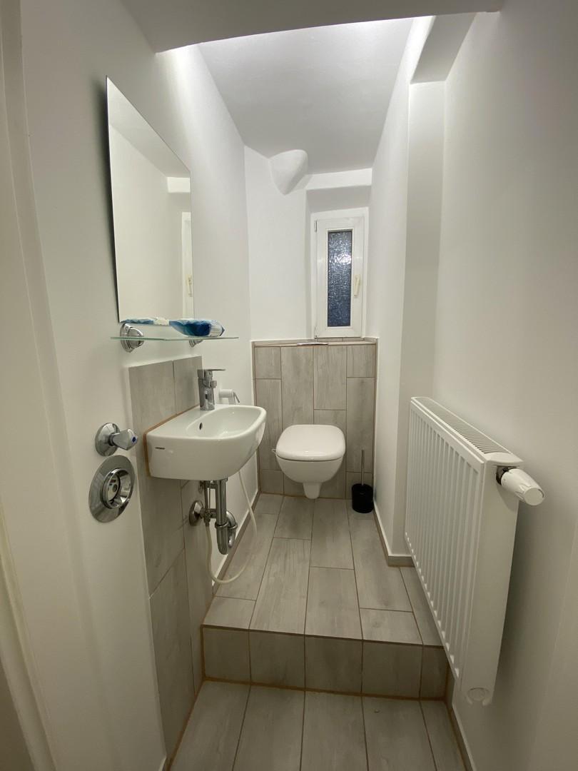 Toilette/Bad