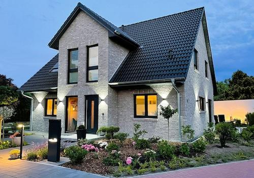 Bsp. Haus mit Kapitänsgiebel