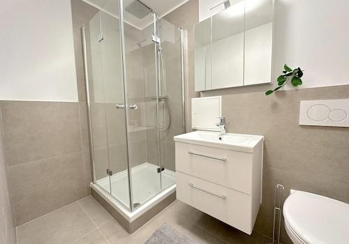 Erneuertes Bad mit Dusche