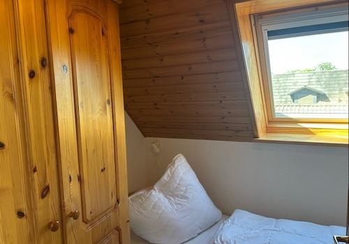 kl. Schlafzimmer OG