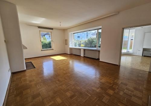 Wohnzimmer Blick ins Esszimmer